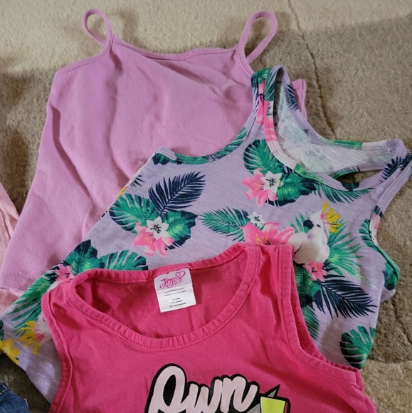 Justice Girls Sz 6.. 3- Tank Tops & 1 Pair of Shorts plus 1 Tee Shirt - Picture 3 of 3